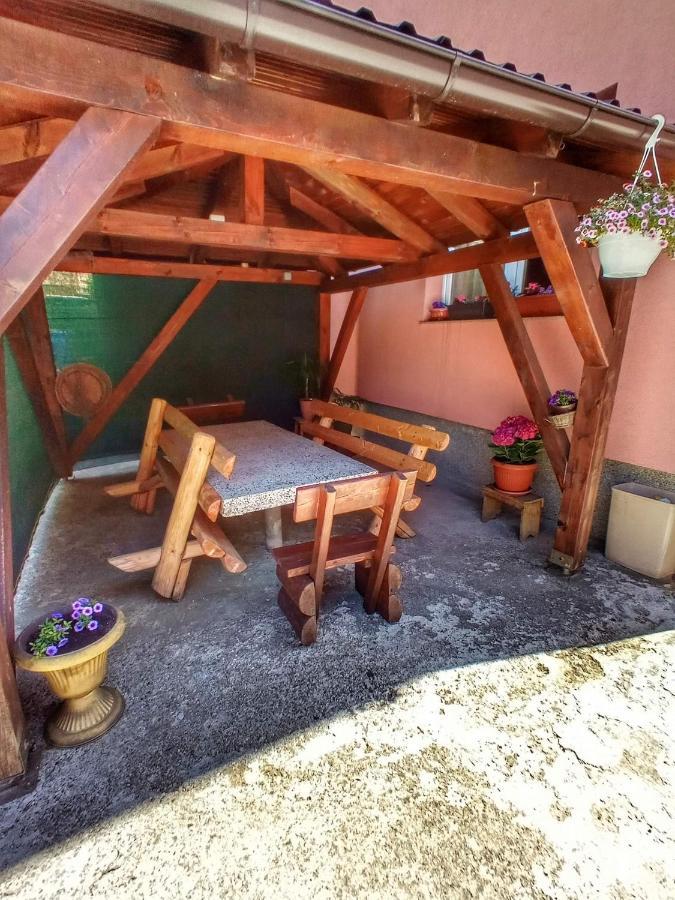 Guest House Bosnian House Hrasnica Exterior foto