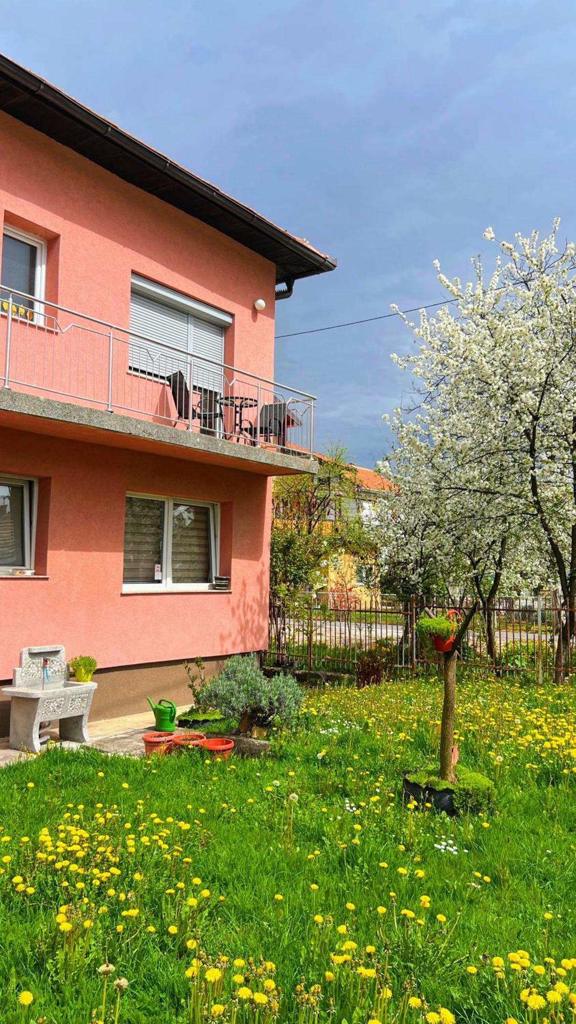 Guest House Bosnian House Hrasnica Exterior foto