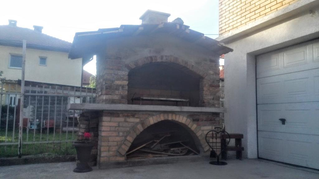 Guest House Bosnian House Hrasnica Exterior foto
